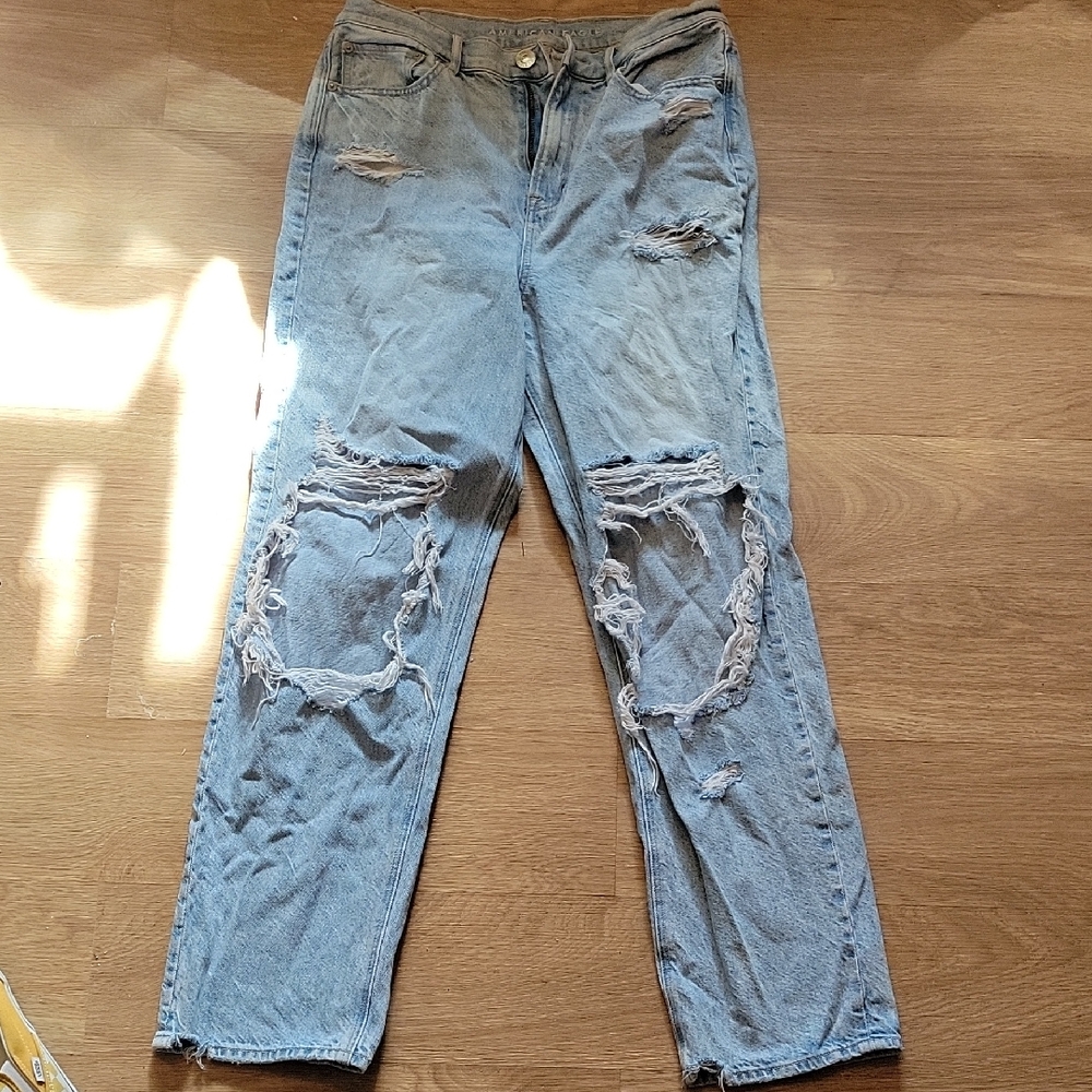 American Eagle Outfitters Light Blue Distressed Boyfriend Highest Rise Jeans